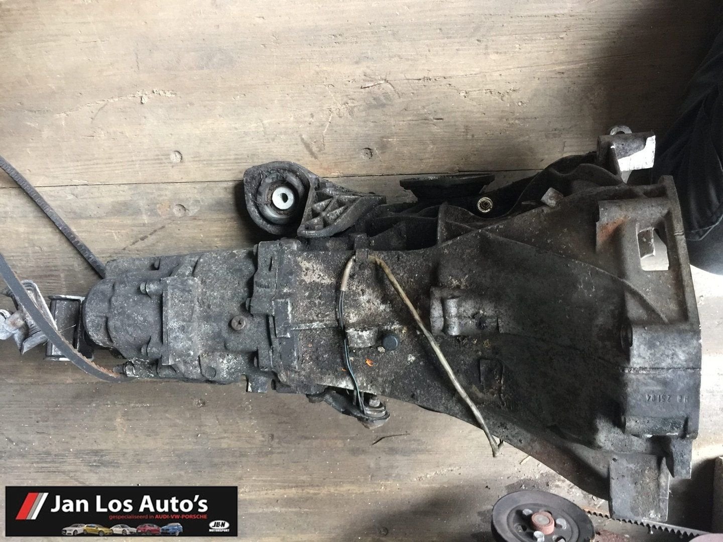 Versnellingsbak  code HD  5-versnellingsbak Audi coupe, -, -, Audi, Enlèvement