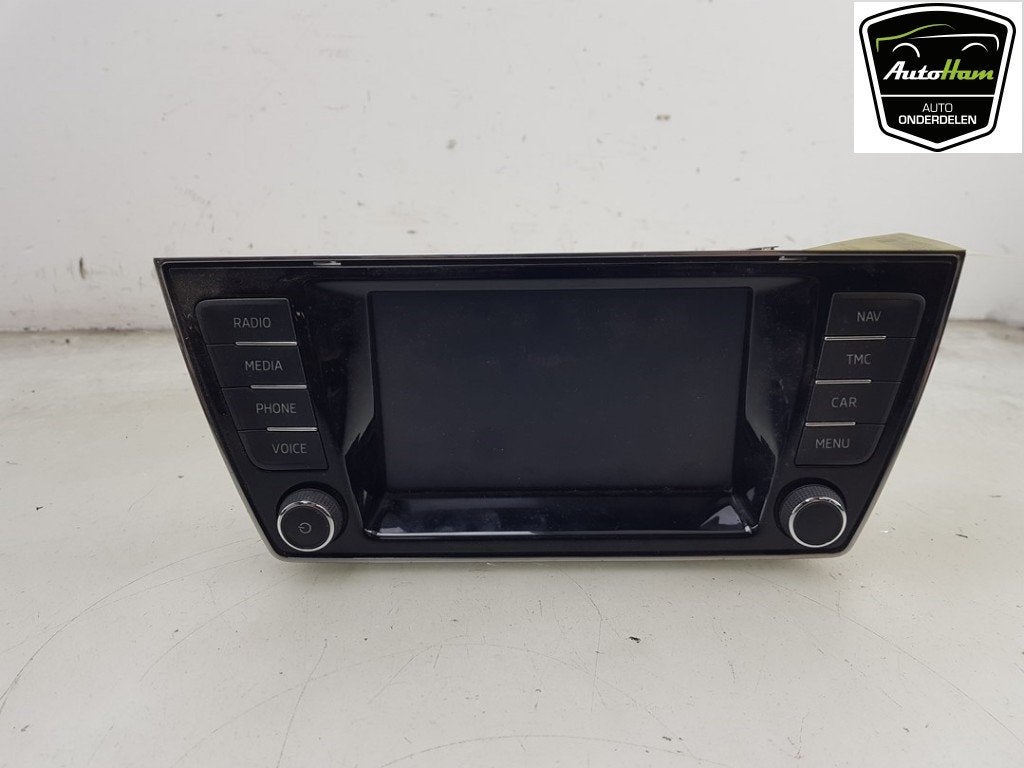 MULTI MEDIA COMPUTER Skoda Fabia III (NJ3) (01-2014/06-2021), Gebruikt, Info@skoda-auto.de, Skoda, Max-Planck-Straße  3-5
64331  Weiterstadt, DE