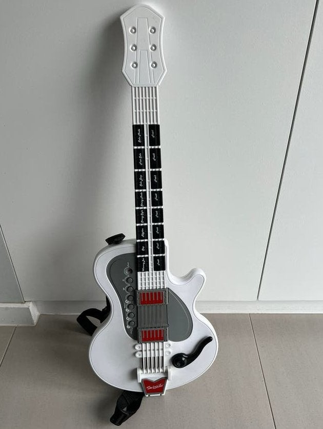 Guitare jouet enfant, Enfants & Bébés, Jouets | Autre, Enlèvement, Utilisé, Garçon ou Fille