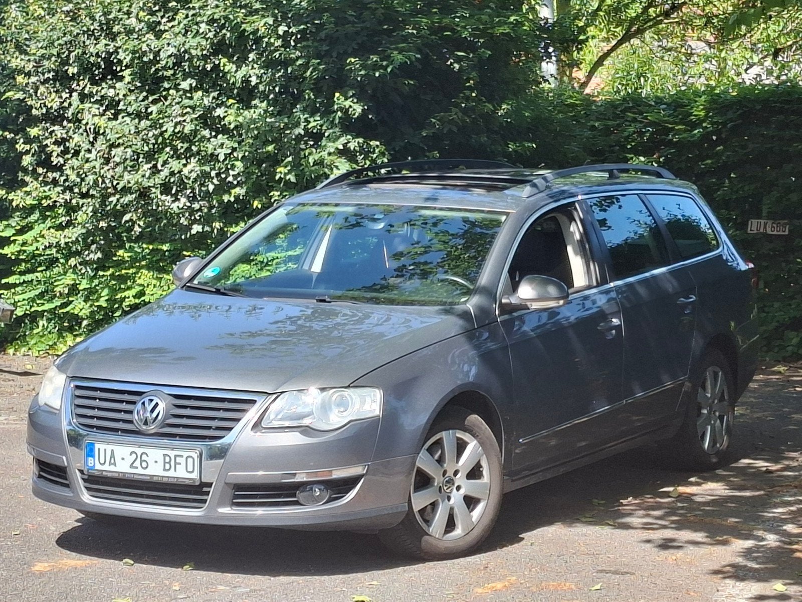 Volkswagen Passat - 1.8i benzine
Blanco Gekeurd - 2007 - 156, Auto's, Benzine, Te koop, Trekhaak