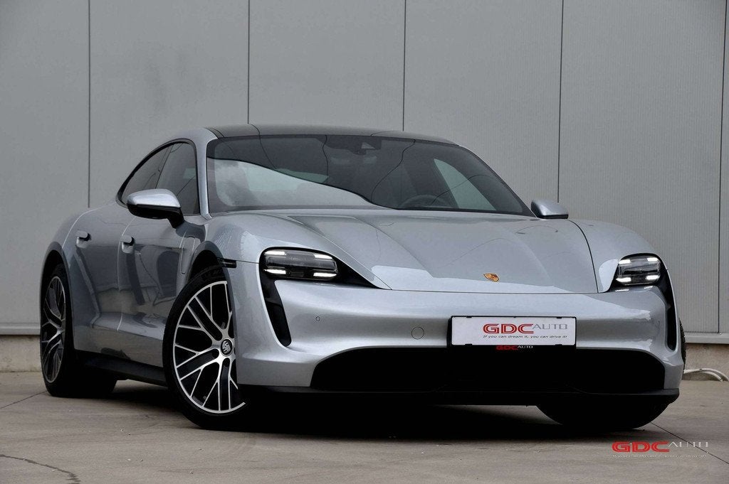Porsche Taycan Taycan l Zetelverwarming l Panodak l Adaptive, Auto's, Achterwielaandrijving, Gebruikt, Beige, 326 pk