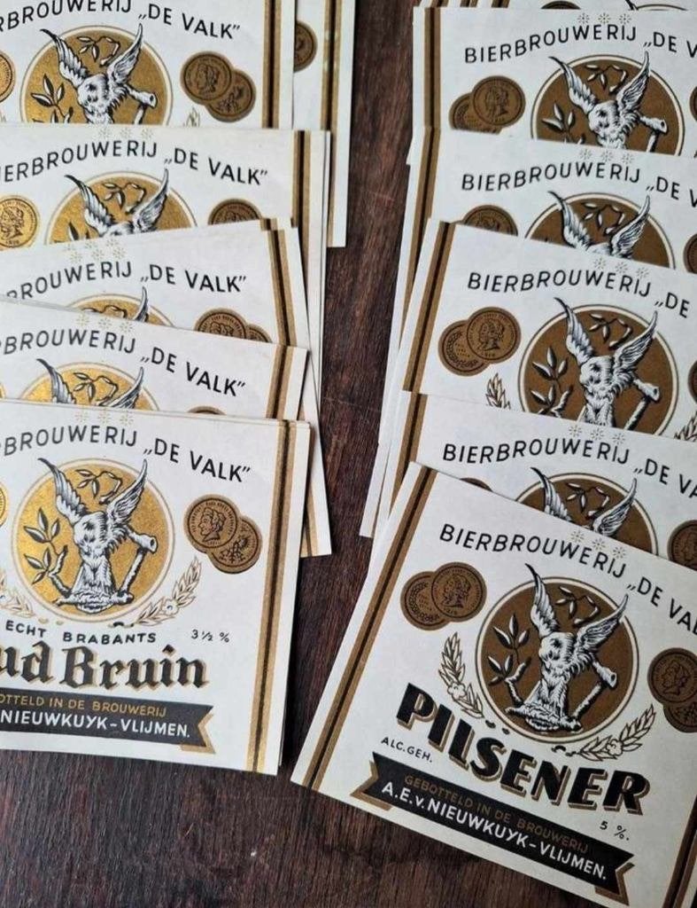 500 Etiketten Bierbrouwerij De Valk-Van Nieuwkuyk, Ophalen of Verzenden