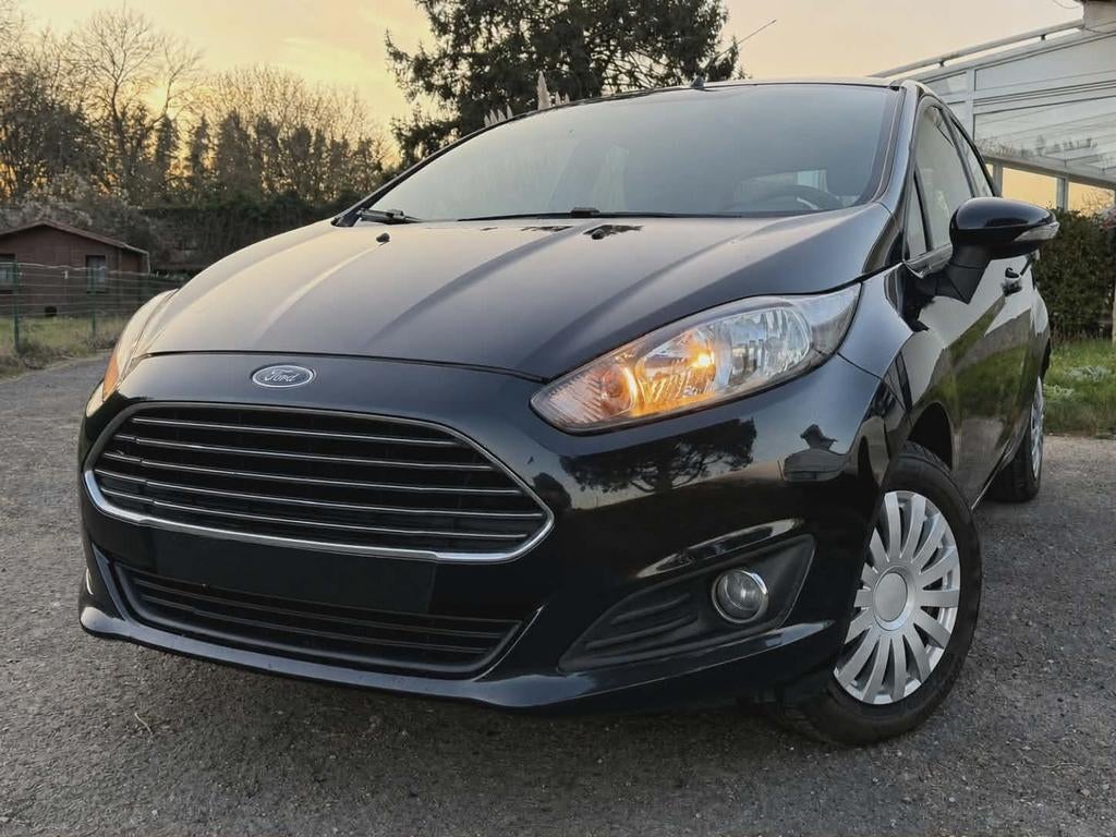 Ford Fiesta 1.5tdci 2013" 285.000km. PRET A IMMATRICULER!!, Auto's, Euro 5, Trekhaak, Diesel, 1500 cc