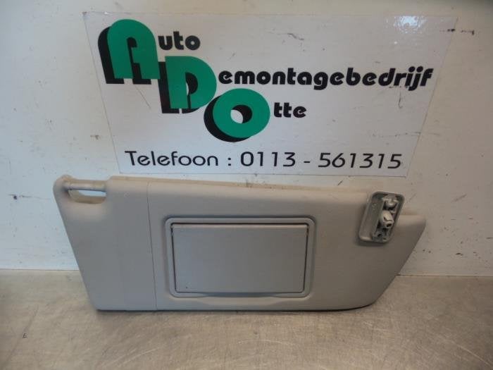 Zonneklep van een Opel Zafira B (Zafira B 05-), Auto-onderdelen, Interieur en Bekleding, Gebruikt, -, -, Opel