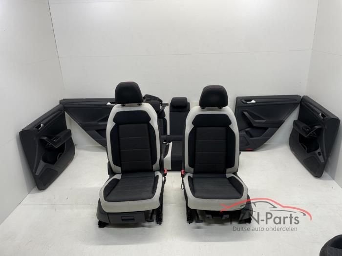 VW -T-Roc 2GA Interieur Leer/Stof Verwarmbaar, Enlèvement ou Envoi, Utilisé
