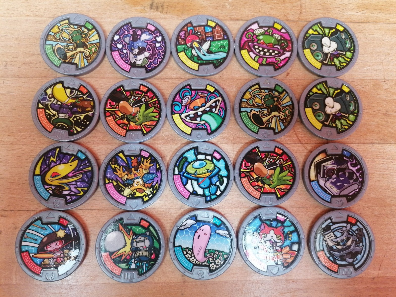 Lot 20 médailles yo-kai watch, Enlèvement, Comme neuf