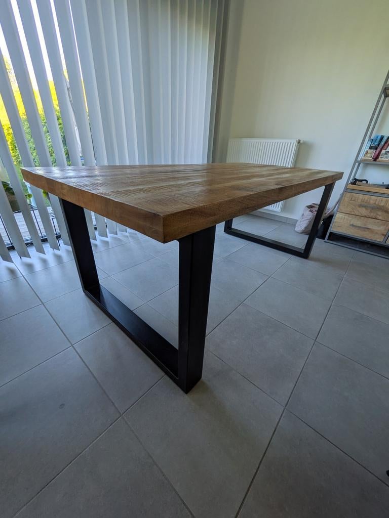 Table à manger en bois massif, Enlèvement