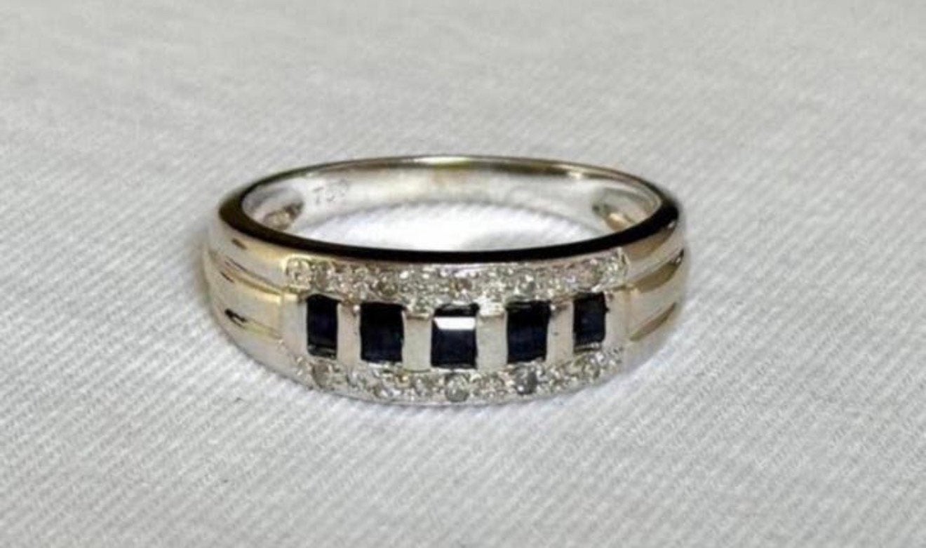 18 karaat witgouden ring met natuurlijke diamant en saffier, Handtassen en Accessoires, Ringen, Ophalen of Verzenden, 17 tot 18