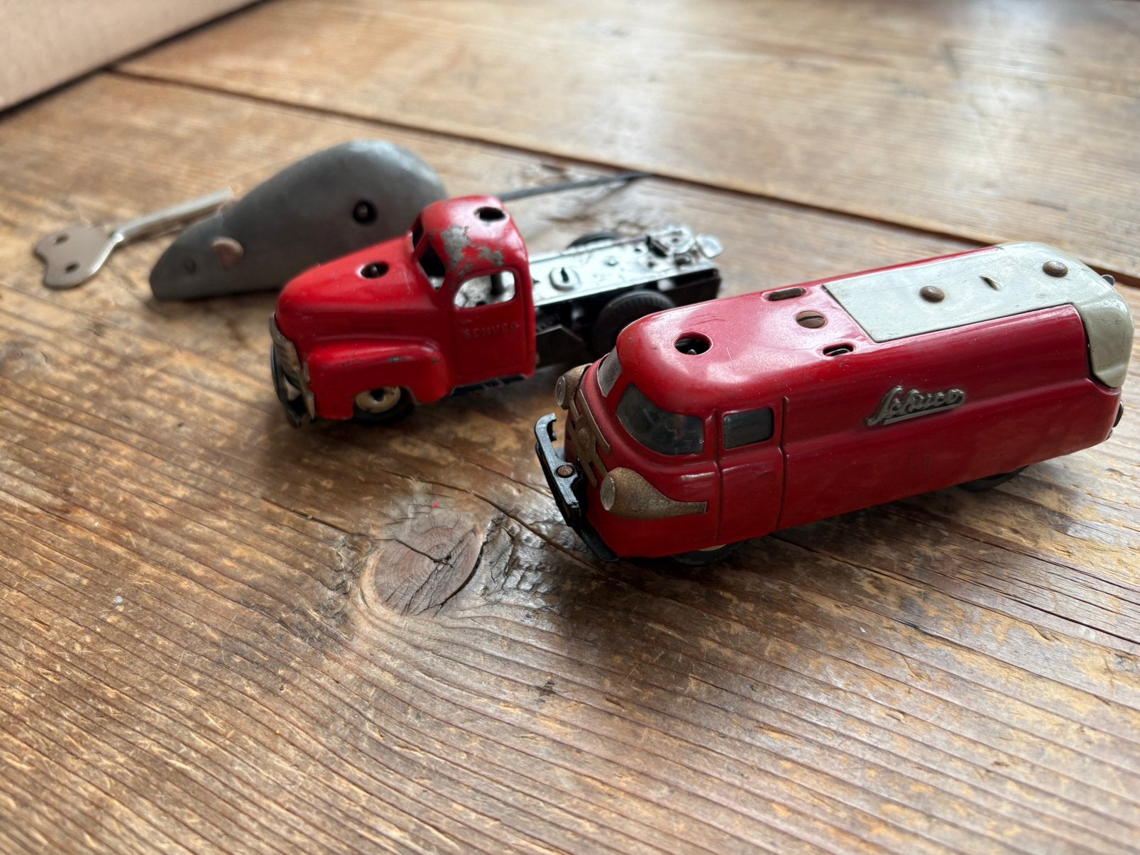 SCHUCO lot de 2 véhicules et 1 SOURIS fonctionnels bel état, Enlèvement ou Envoi, Utilisé