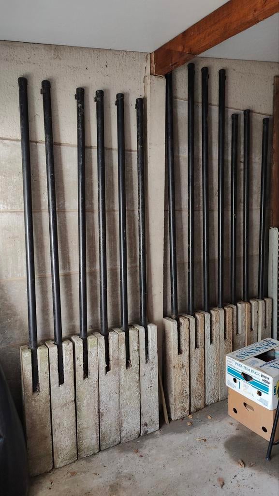 Lot van 13 nieuwe Combipaal, betonpaal, omheiningspaal, Ophalen, Nieuw, Palen
