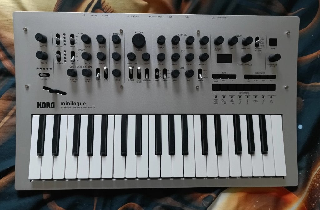 korg minilogue polyphonic analogue synthesizer, 61 toetsen, Korg, Ophalen of Verzenden, Zo goed als nieuw