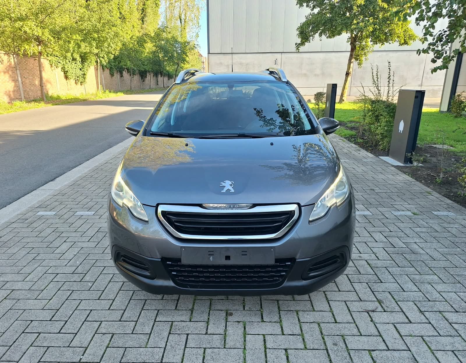 Peugeot 2008 Allure 1.2i | 106.000km | Ideale gezinswagen, Auto's, Voorwielaandrijving, https://public.car-pass.be/vhr/93457f42-0151-4559-adb0-afb860e13e85