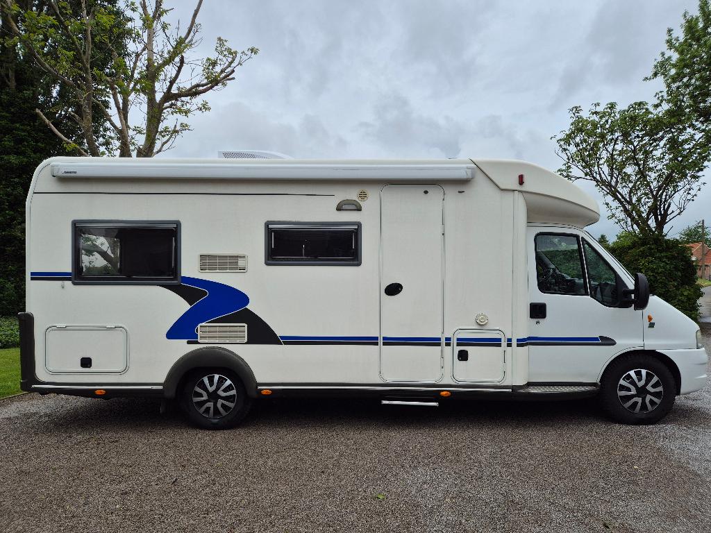Mobilhome Fiat Euramobil, Caravans en Kamperen, Mobilhomes, Ringverwarming, Fiat, Luifel, Particulier