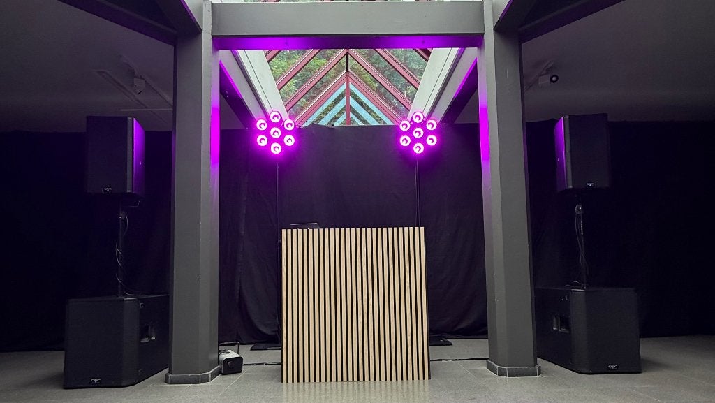 2x ayra cb700 intenz, Muziek en Instrumenten, Licht en Laser, Ophalen, Zo goed als nieuw, Licht