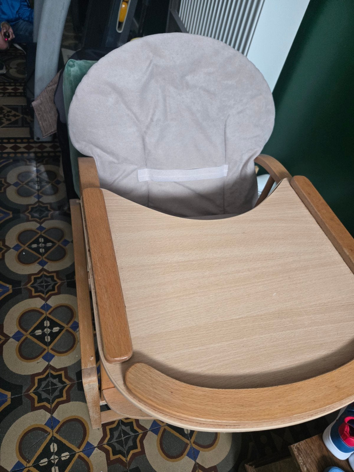 a donner chaise haute, Enlèvement