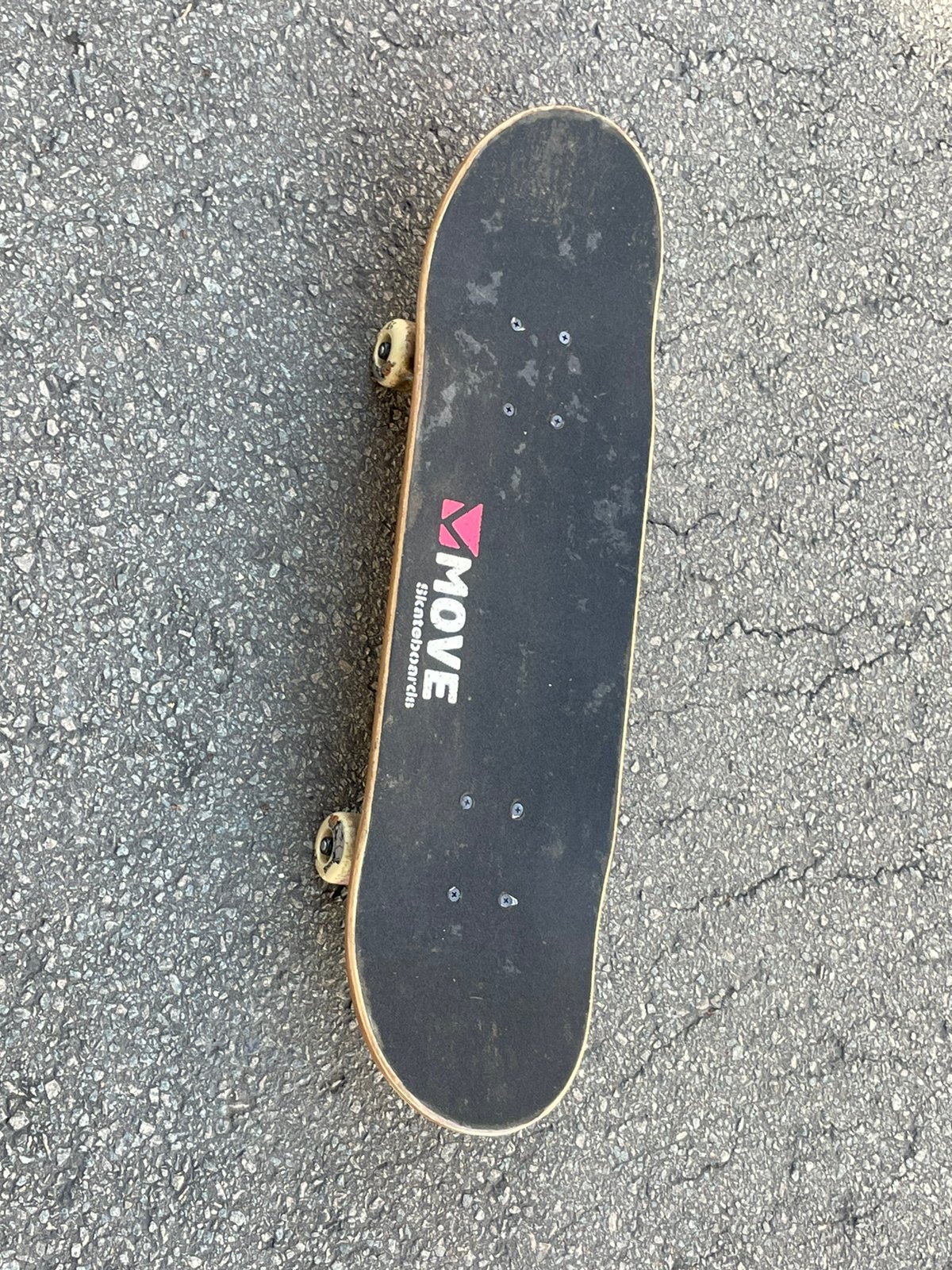 Skateboard Move complet – Bon état, Sport en Fitness, Skateboarden, Ophalen, Zo goed als nieuw, Skateboard, Longboard