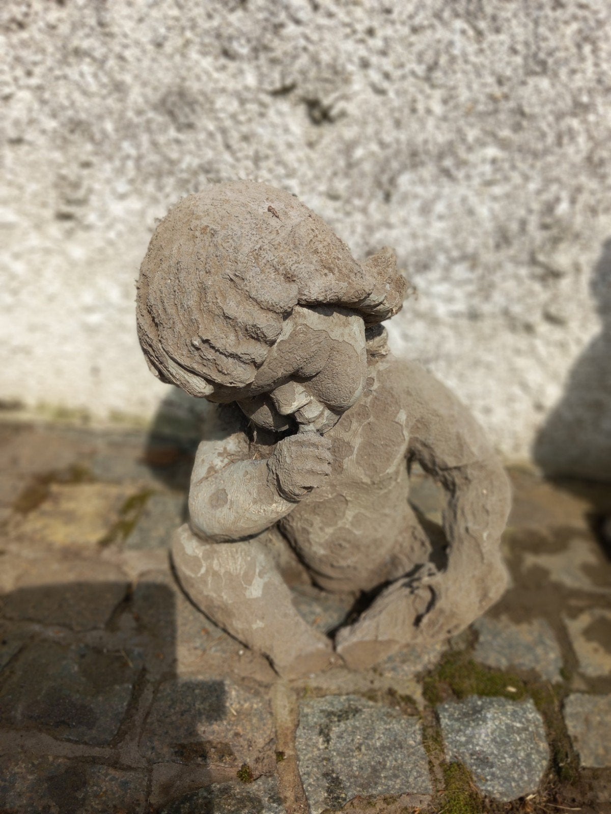 Tuinbeeld kind, Enlèvement, Béton