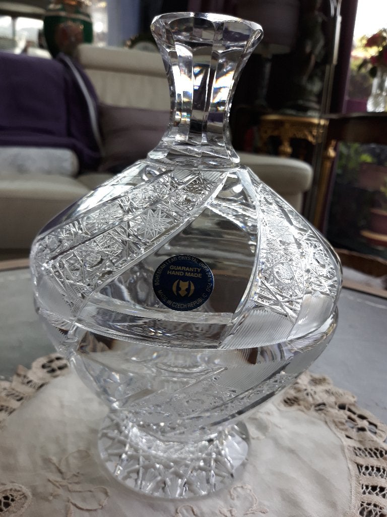 Bonbonière Boheems kristal, Ophalen
