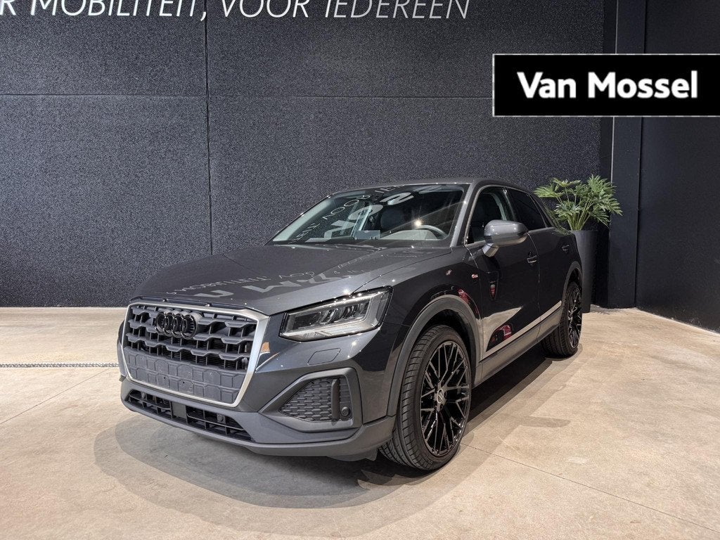 Audi Q2 1.5 35 TFSI 110kW S tronic S Line B. Ed., Autos, Argent ou Gris, Entreprise, Carnet d'entretien, Noir