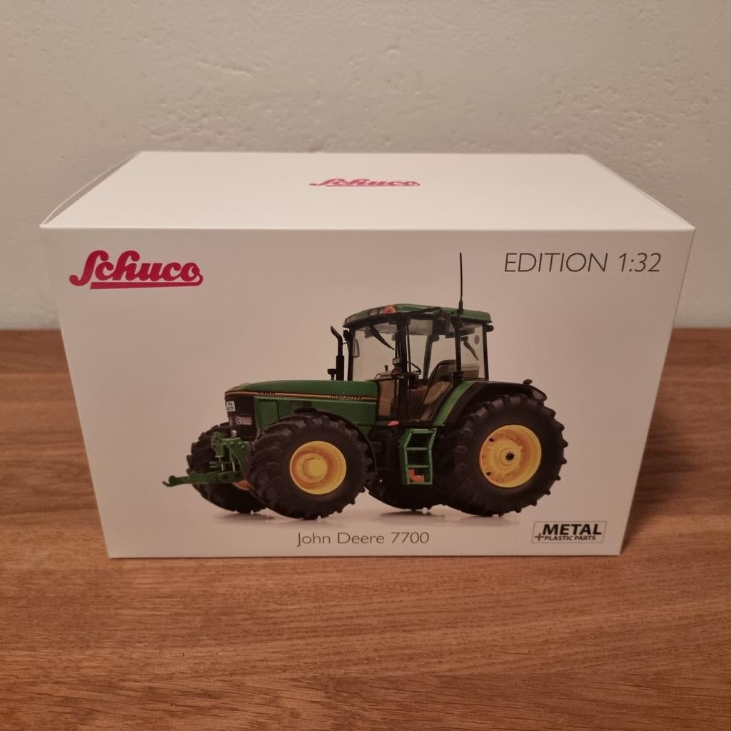 John Deere 7700 Schuco, Ophalen of Verzenden, Nieuw, Tractor of Landbouw, Schuco