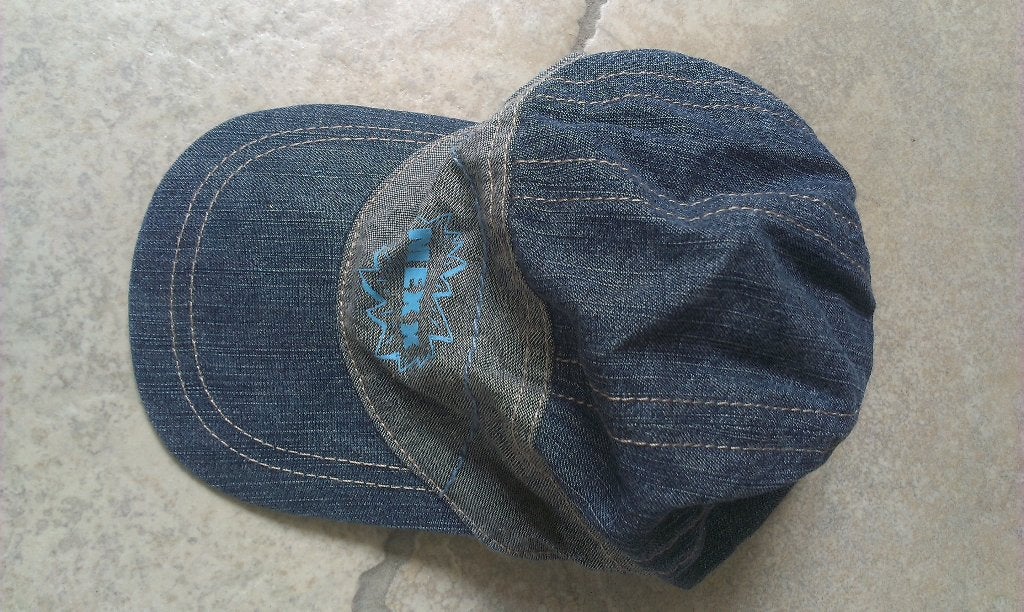 Merk Mexx : stoere jeans pet mt 68, Enfants & Bébés, Vêtements de bébé | Taille 68, Garçon, Enlèvement ou Envoi, MEXX., Comme neuf