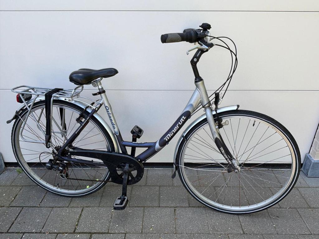 Damesfiets Minerva, Fietsen en Brommers, Fietsen | Dames | Damesfietsen, Ophalen, Zo goed als nieuw