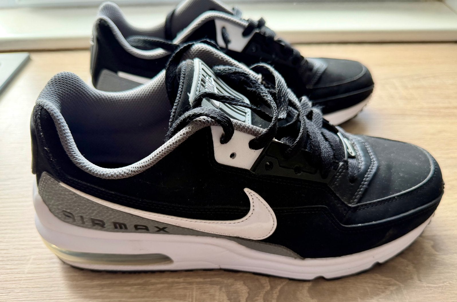 Nike Air Max, Sport en Fitness, Loopsport en Atletiek, Ophalen, Zo goed als nieuw, Nike