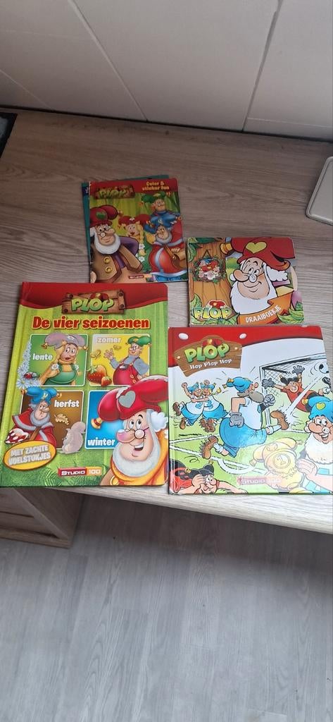 Plop boeken, Boeken, Ophalen