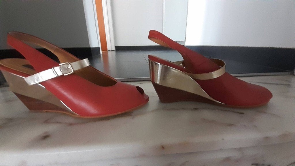 Zinda sleehakken met goud – Maat 40 – NIEUW, Kleding | Dames, Verzenden, Nieuw, Schoenen met hoge hakken, Zinda