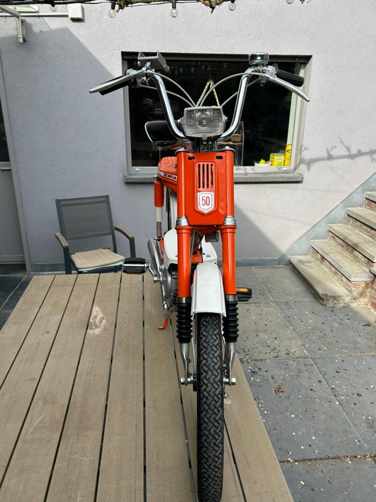Honda Amigo . Bieden kan tot zondag middernacht, Fietsen en Brommers, Brommers | Tomos, Ophalen, Zo goed als nieuw