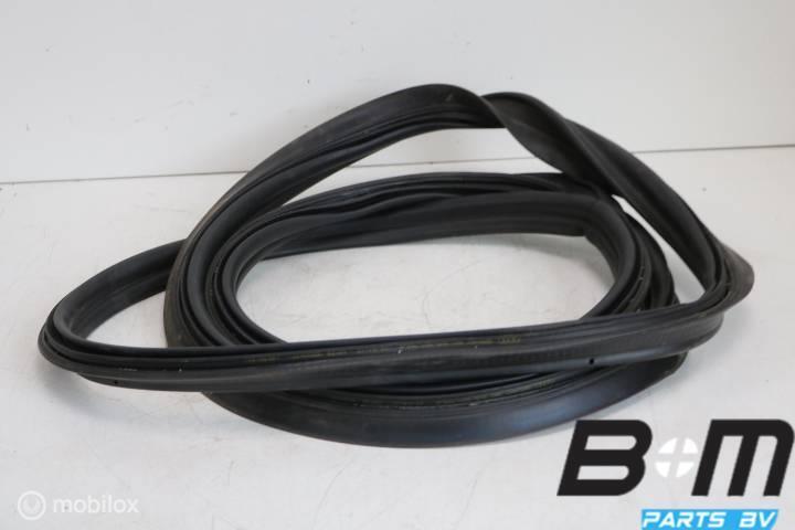 Achterkleprubber Audi S3 8V Limo 8V5827705F, Gebruikt