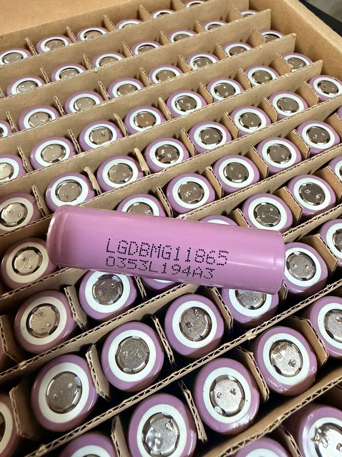Partij van 100 stuks LG Chem LGDBMG11865 Li-ion Batterijen, Enlèvement, Comme neuf, Rechargeable