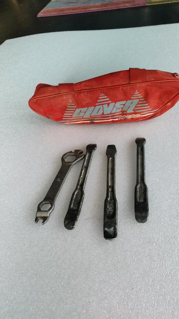 enduro bandenlichters, universele sleutel en stuurtas, Motoren, Ophalen, Gebruikt