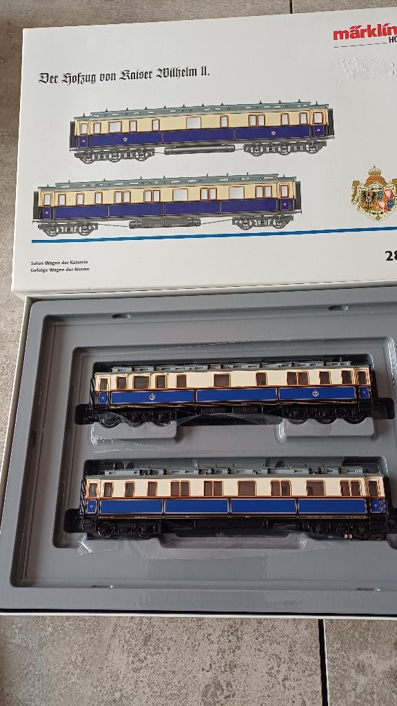 2 wagons à passagers avec éclairage Märklin 2881, Hobby & Loisirs créatifs, Trains miniatures | HO, Comme neuf, Wagon, Märklin