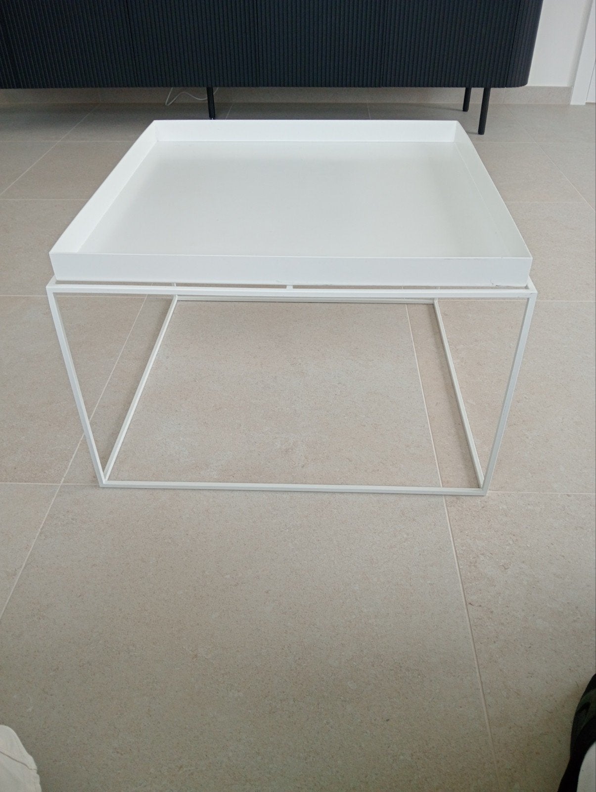 Hay tray salontafel gebroken wit 60x60 x 40. Is gepoedercoat, Huis en Inrichting, Tafels | Salontafels, Ophalen, 50 tot 100 cm