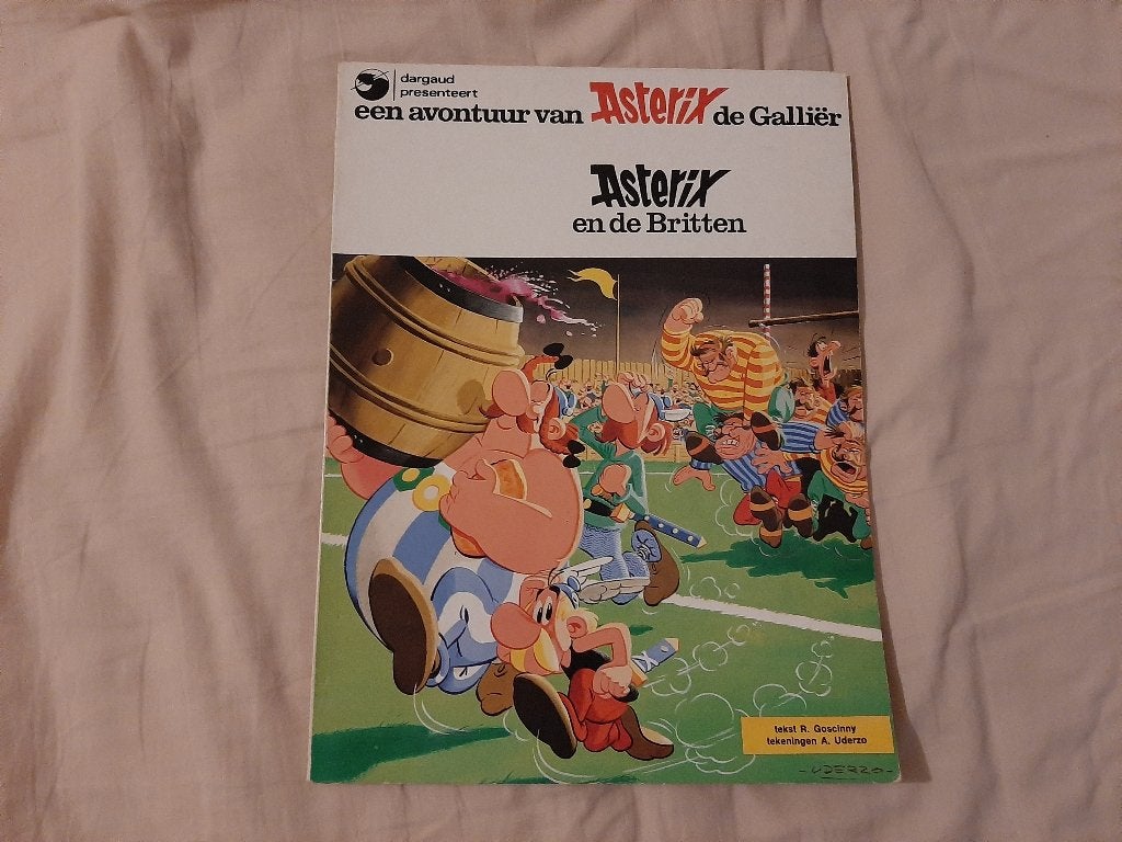 Asterix Strip Nr. 8 De Asterix en de Britten, Boeken, Ophalen of Verzenden