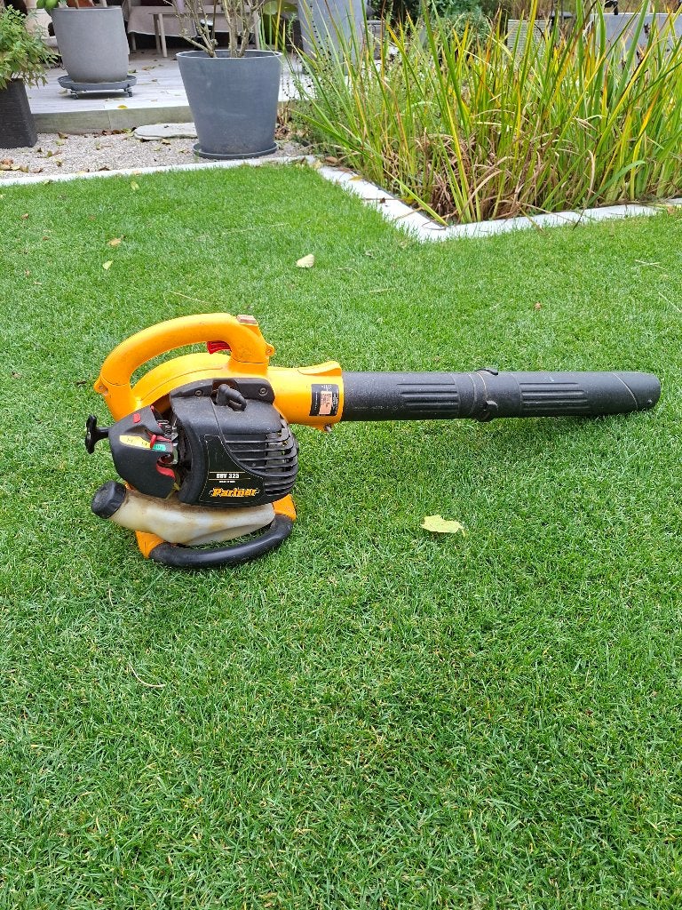 Bladblazer  op 2 takt benzine, Ophalen, Partner (husqverna), Benzine, Gebruikt