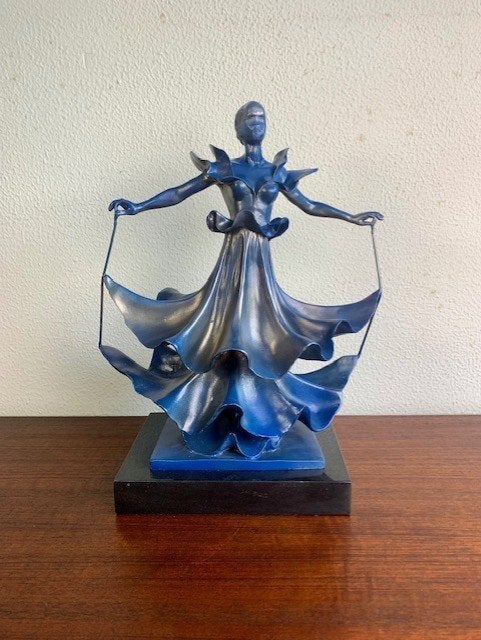 Bronzen Beeld Sculptuur Dalinian Dancer Salvador Dali, Antiek en Kunst, Blauw, Ophalen of Verzenden, Brons, 20 - 50 cm