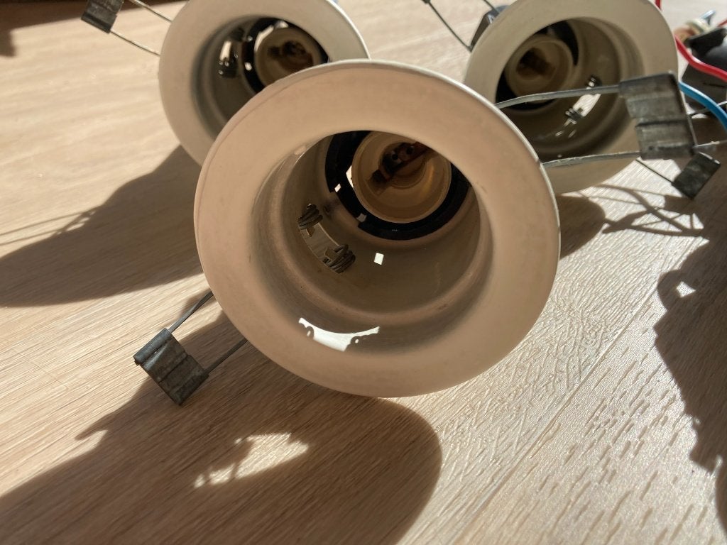 8 inbouw spots van het merk Massive, Maison & Meubles, Lampes | Spots, Utilisé, Spot encastrable ou Spot mural, Métal ou Aluminium