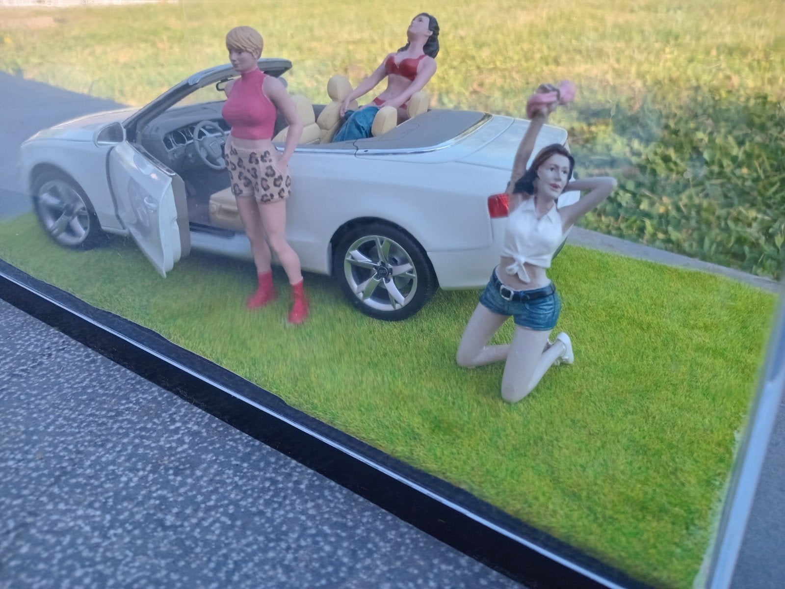 Audi cabriolet 2009 1/18, Hobby & Loisirs créatifs, Voitures miniatures | 1:24, Enlèvement