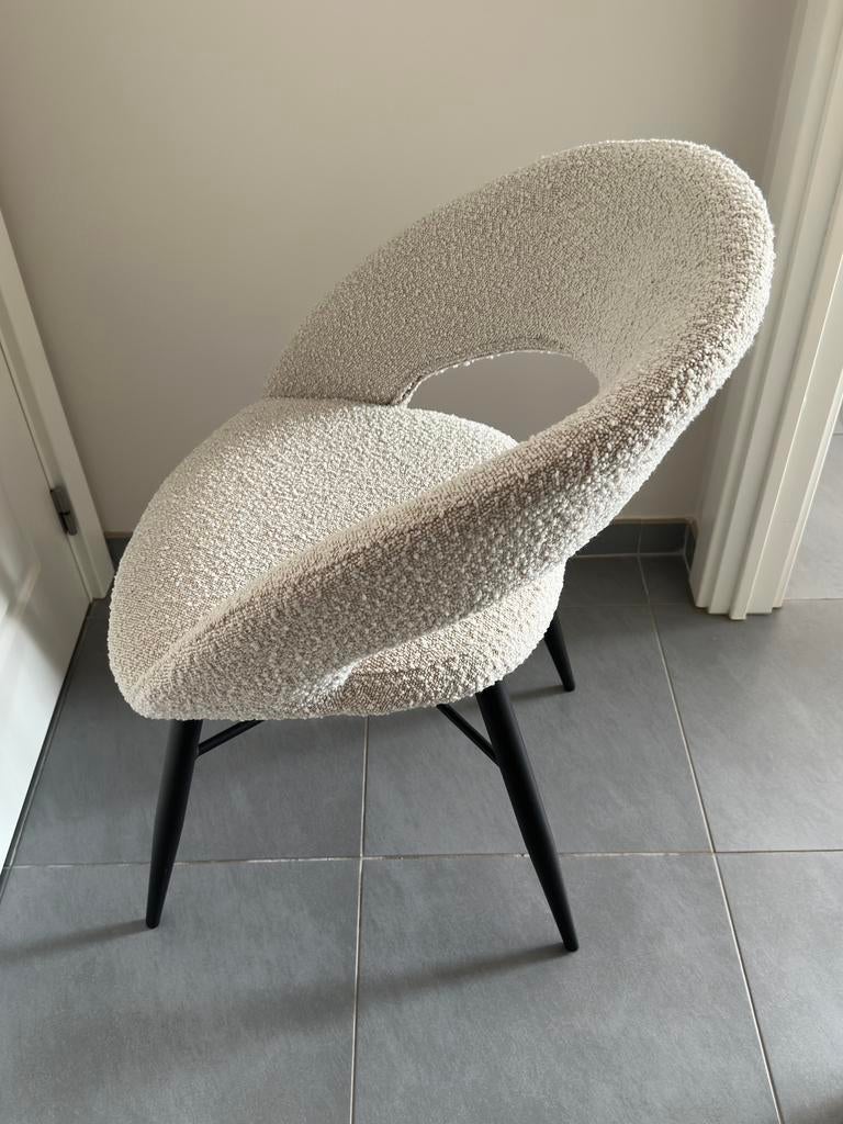 Chaises salle à manger (Négociable), Tissus, Enlèvement, Blanc, Cinq, Six Chaises ou plus