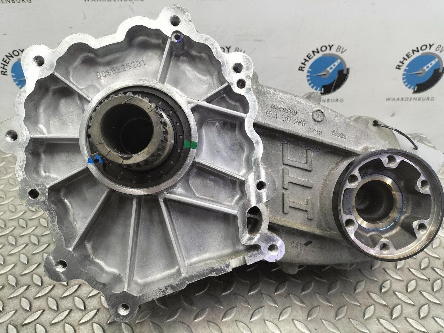 MERCEDES M CLASS TUSSENBAK 2512802700 2016, Enlèvement ou Envoi, Utilisé, ARN reconnu