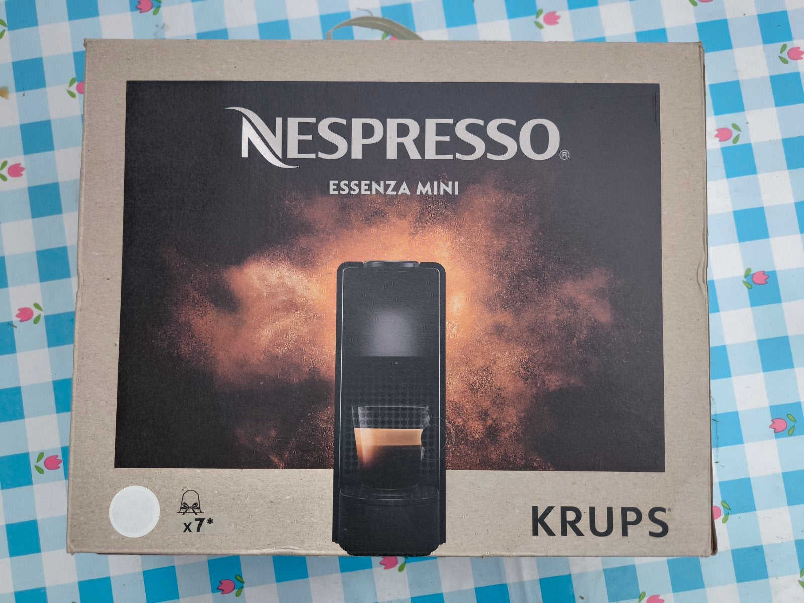 Machine à café Nespresso Krups, Neuf, Machine à espresso, Réservoir d'eau amovible, Dosettes et capsules de café