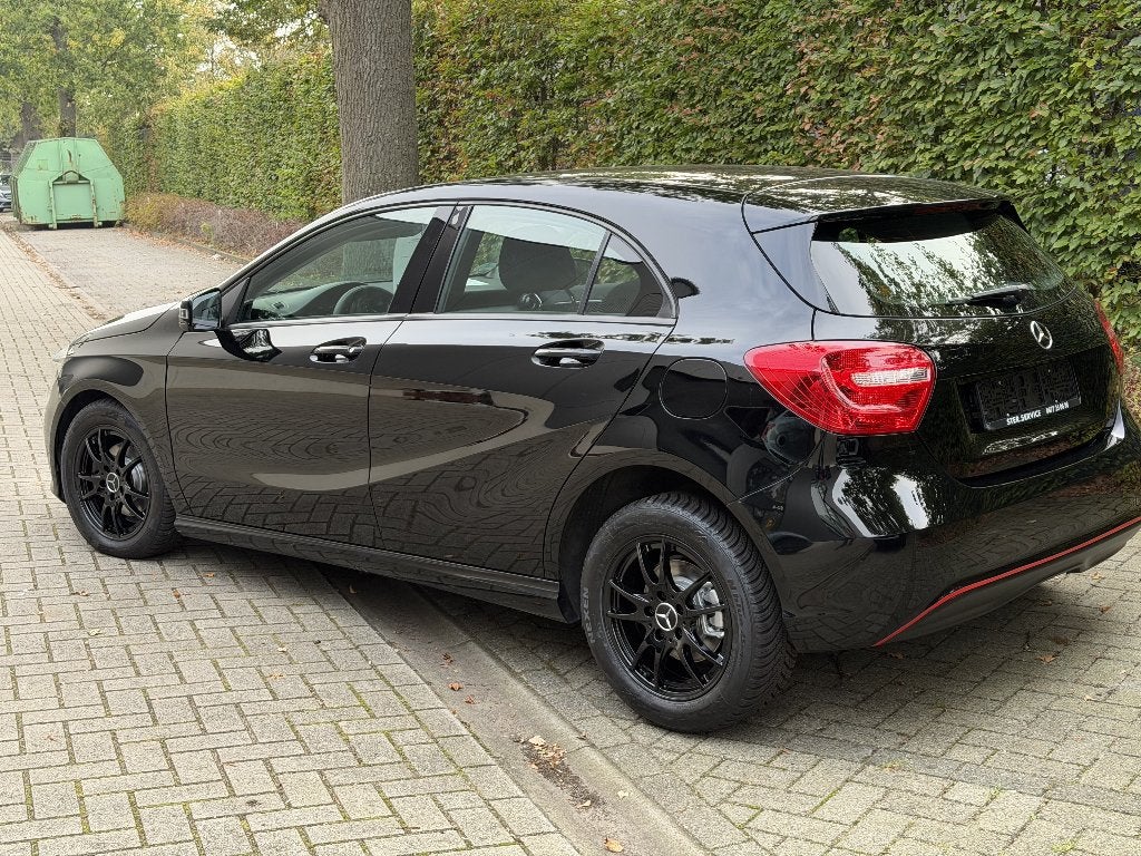 Mercedes-Benz A180 Benzine zeer degelijke wagen met waarborg, Auto's, Voorwielaandrijving, Stof, 4 cilinders, 1600 cc