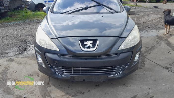 Voorbumper van een Peugeot 308 (KTPD), Gebruikt, -, -, Bumper
