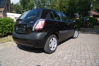 KIA Rio zwart, Voorwielaandrijving, Zwart, 4 cilinders, Zwart