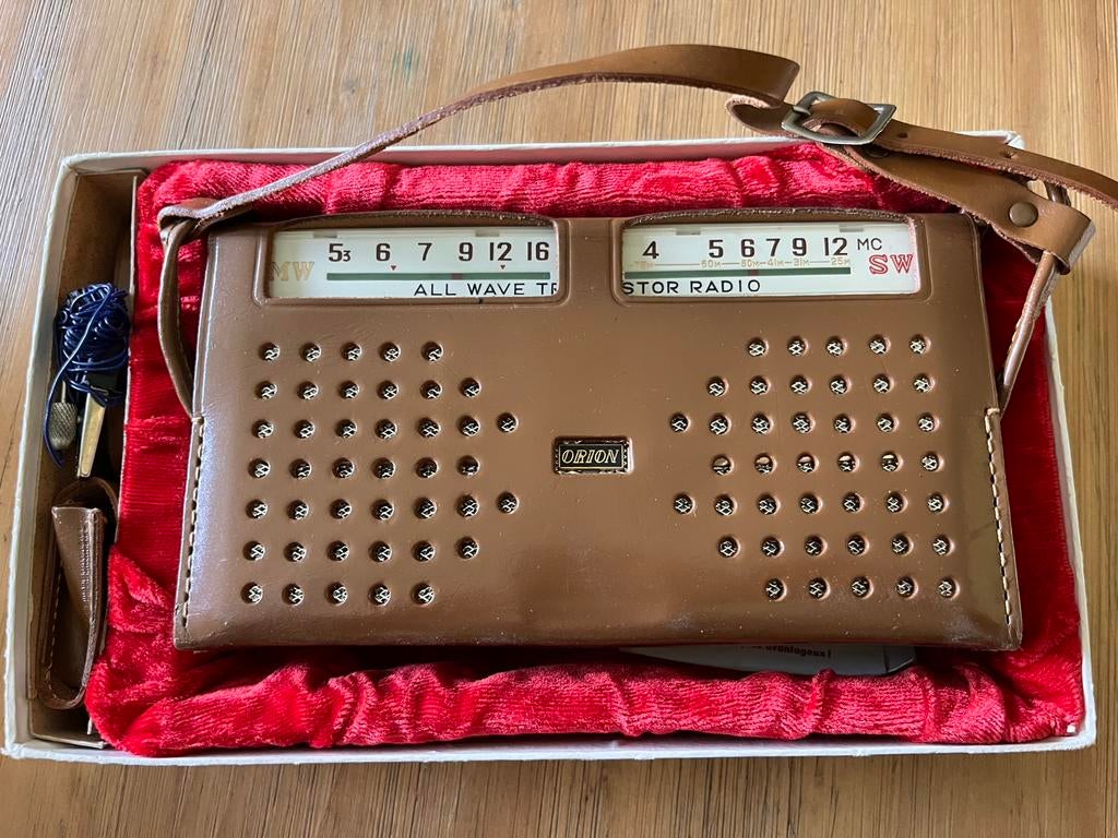 Ancien transistor radio Orion vintage, Antiquités & Art, Antiquités | TV & Hi-Fi, Enlèvement ou Envoi
