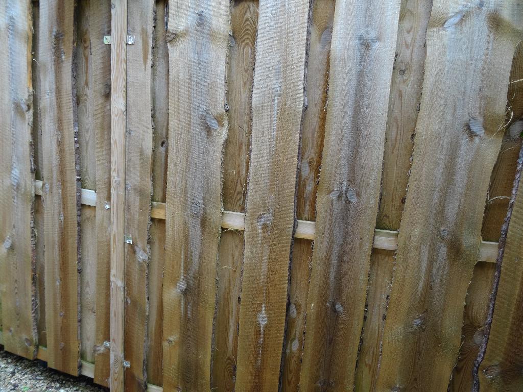 tuinscherm rustiek 9 stuks plus palen en pinnen, Tuin en Terras, Ophalen, 150 tot 200 cm, Zo goed als nieuw, 150 tot 200 cm
