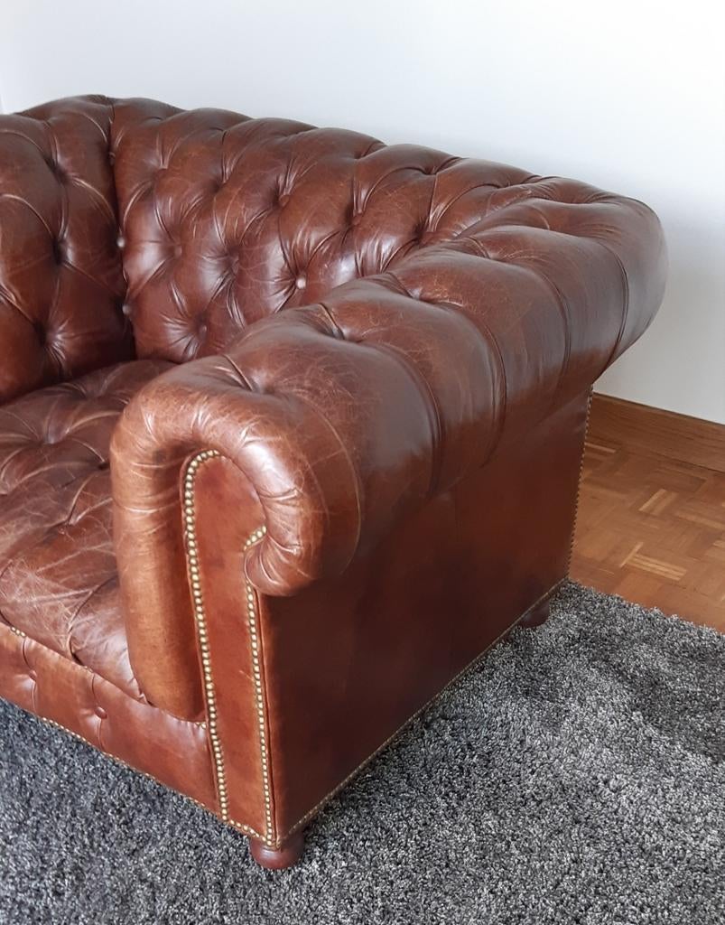 Chesterfield XXL 1 pers. Volledig in leder & beknoopt., Ophalen