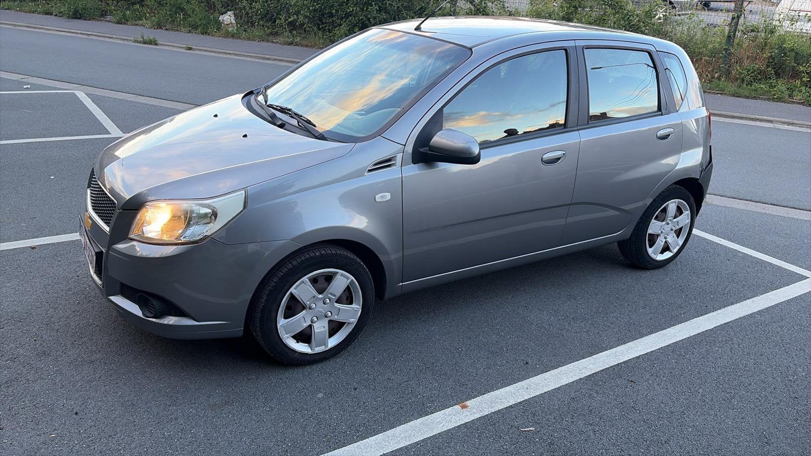 Chevrolet aveo 2010 85.000km essence, Auto's, Chevrolet, Aveo, Particulier, Te koop, Benzine